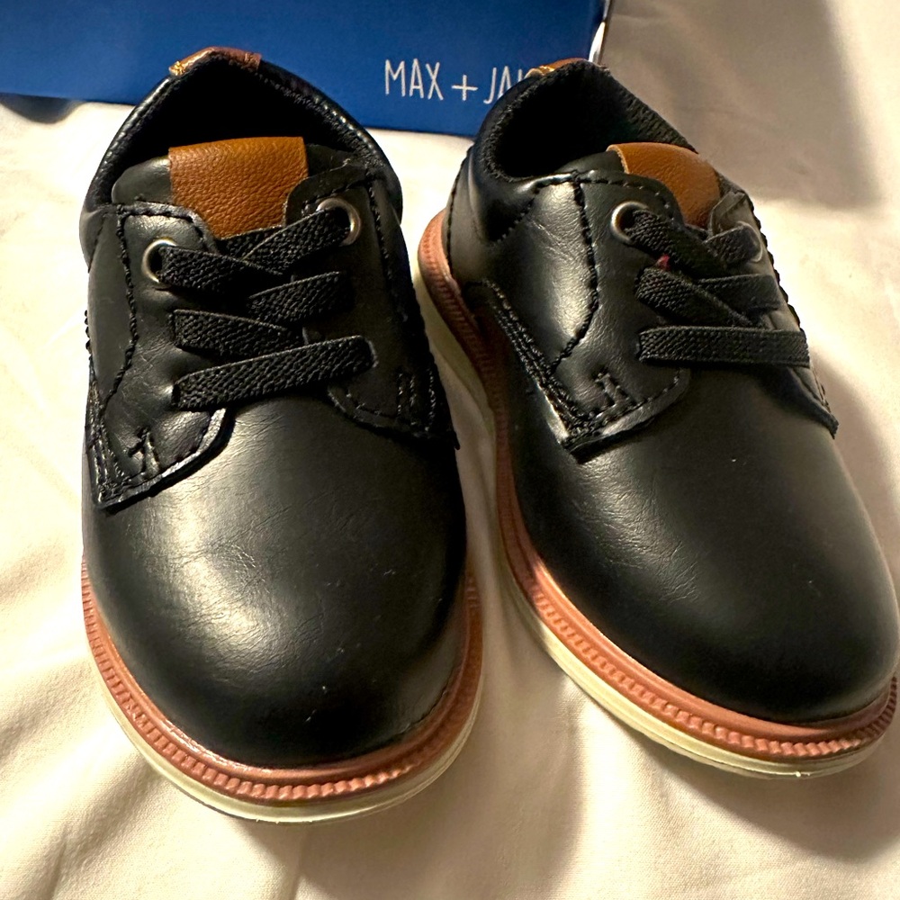 NWT never worn Toddler loafers